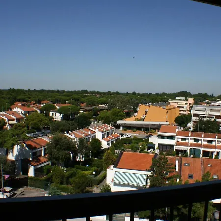 Cristina Apartment *