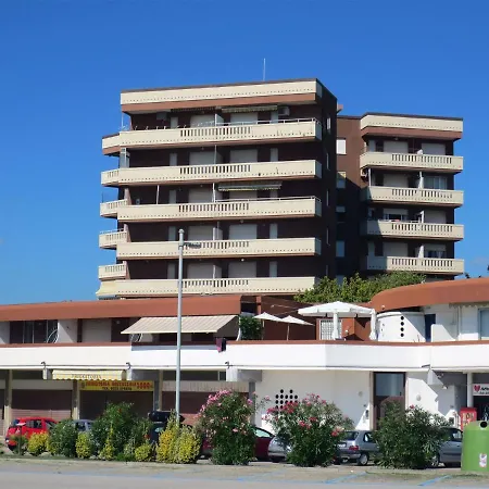 Cristina Apartment *